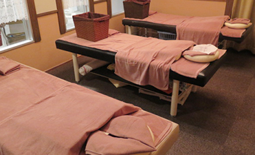 リラクゼーション・岩盤浴1