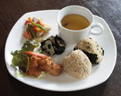 お食事4 お食事4