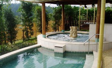 松阪温泉 熊野の郷の露天風呂