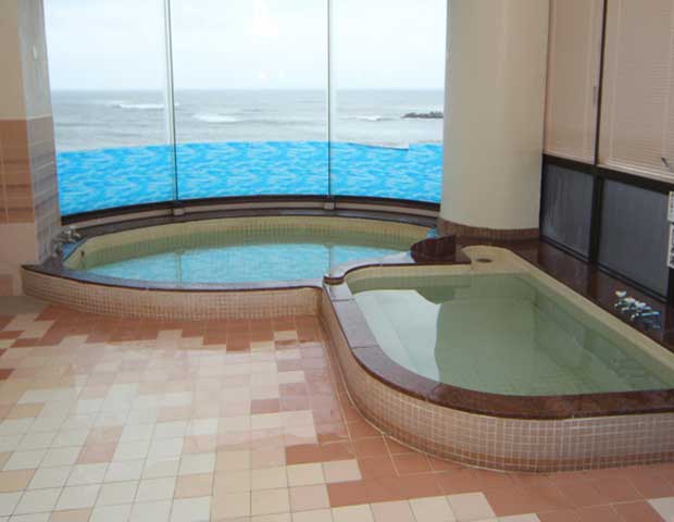 http://hotelnaganoya.com/bath.html