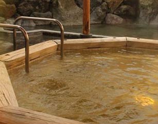 『天然温泉ユラックス　手ぶらでお気軽に！入館料200円割引クーポン』