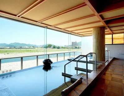 長良川温泉 十八楼