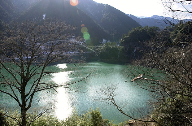 入之波温泉湯元 山鳩湯（しおのはおんせん）