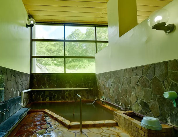 愛山渓温泉 愛山渓倶楽部（愛山渓ヒュッテ）（閉館しました）