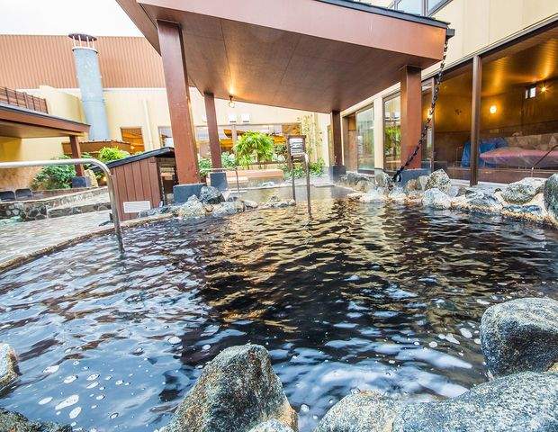 極楽湯　ロイヤル川口（旧 天然温泉スパロイヤル川口）