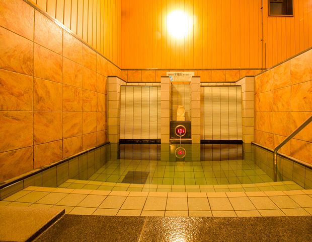 極楽湯　ロイヤル川口（旧 天然温泉スパロイヤル川口）