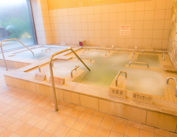 極楽湯　ロイヤル川口（旧 天然温泉スパロイヤル川口）