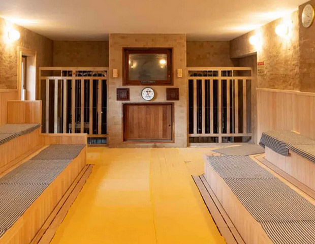 スーパー銭湯 鈴の湯