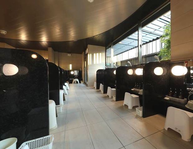 サウナイーグル