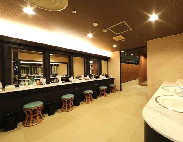 サウナイーグル