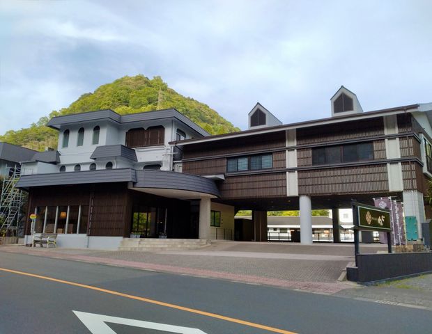 妙見温泉 ねむ（旧妙見ホテル）
