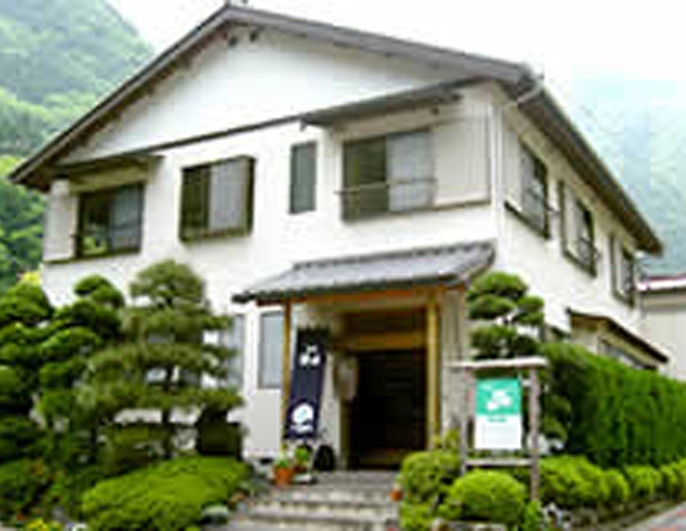 寸又峡温泉　温泉民宿　深山