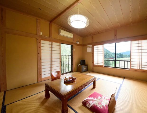 里見屋旅館