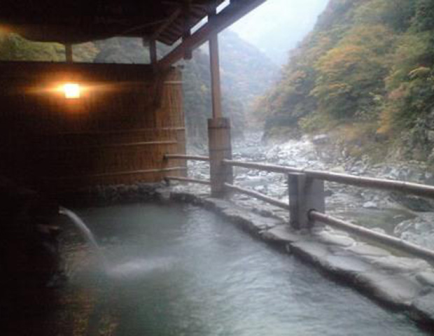 俗世に疲れたら目指したい！孤高の秘湯５選（西日本編）