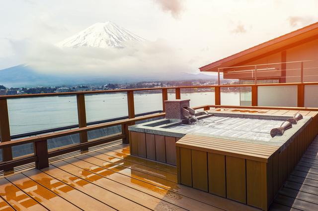 富士山を眺めながらゆったりリラックスできるオススメ温泉・スパ5選