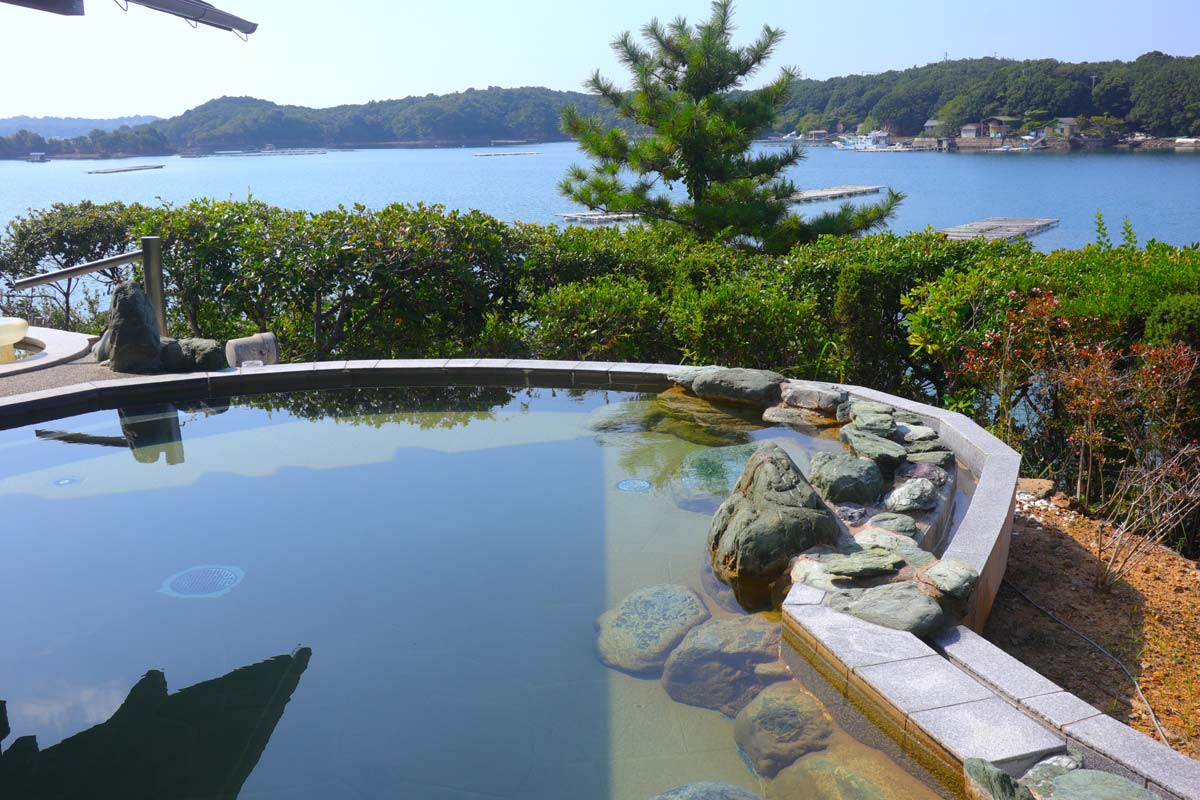 「賢島宝生苑」志摩の絶景が露天風呂から楽しめる和風リゾート旅館に宿泊！日帰り入浴も可能