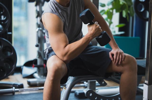 筋トレ後にサウナはあり？メリットや入り方、プロテイン摂取タイミングを解説