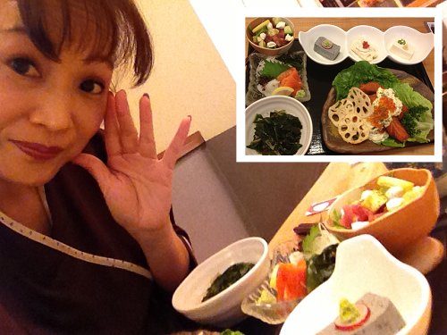 糖質制限メニュー。週替わりだそうで、今回いただいたのは、豆冨3種食べくらべとお刺身、マグロとアボカドのクリームチーズ和え、サーモンの竜田揚げなど。糖質控え目でも、けっこうな満足感
