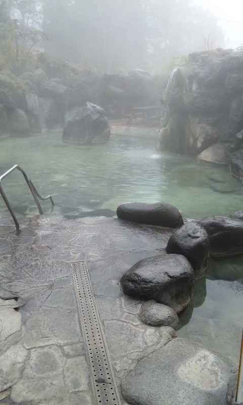 赤倉温泉大野天風呂滝の湯