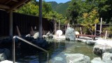 キャンプ場敷設の日帰り温泉 … キャンプ場敷設の日帰り温泉 …