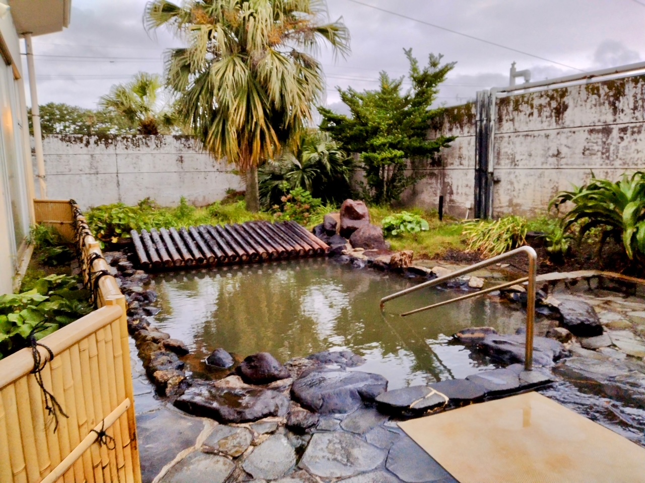 地域の人で賑わう南大隅町の茶濁湯…