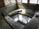 湯西川の素朴な共同浴場