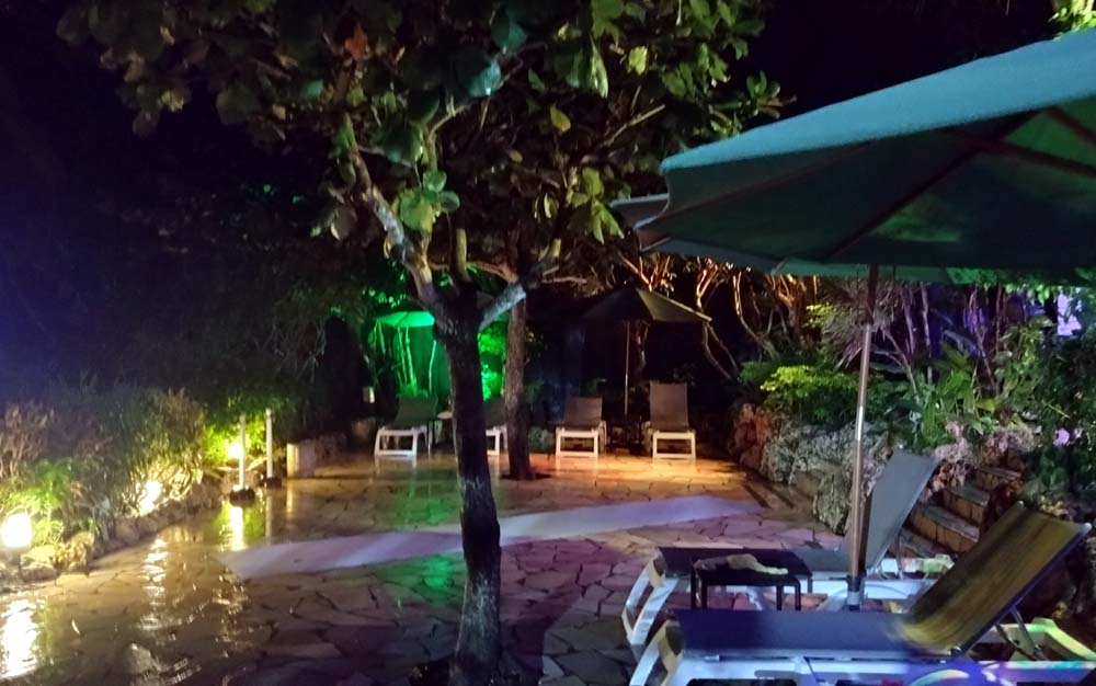 相変わらず別世界な施設です。沖…