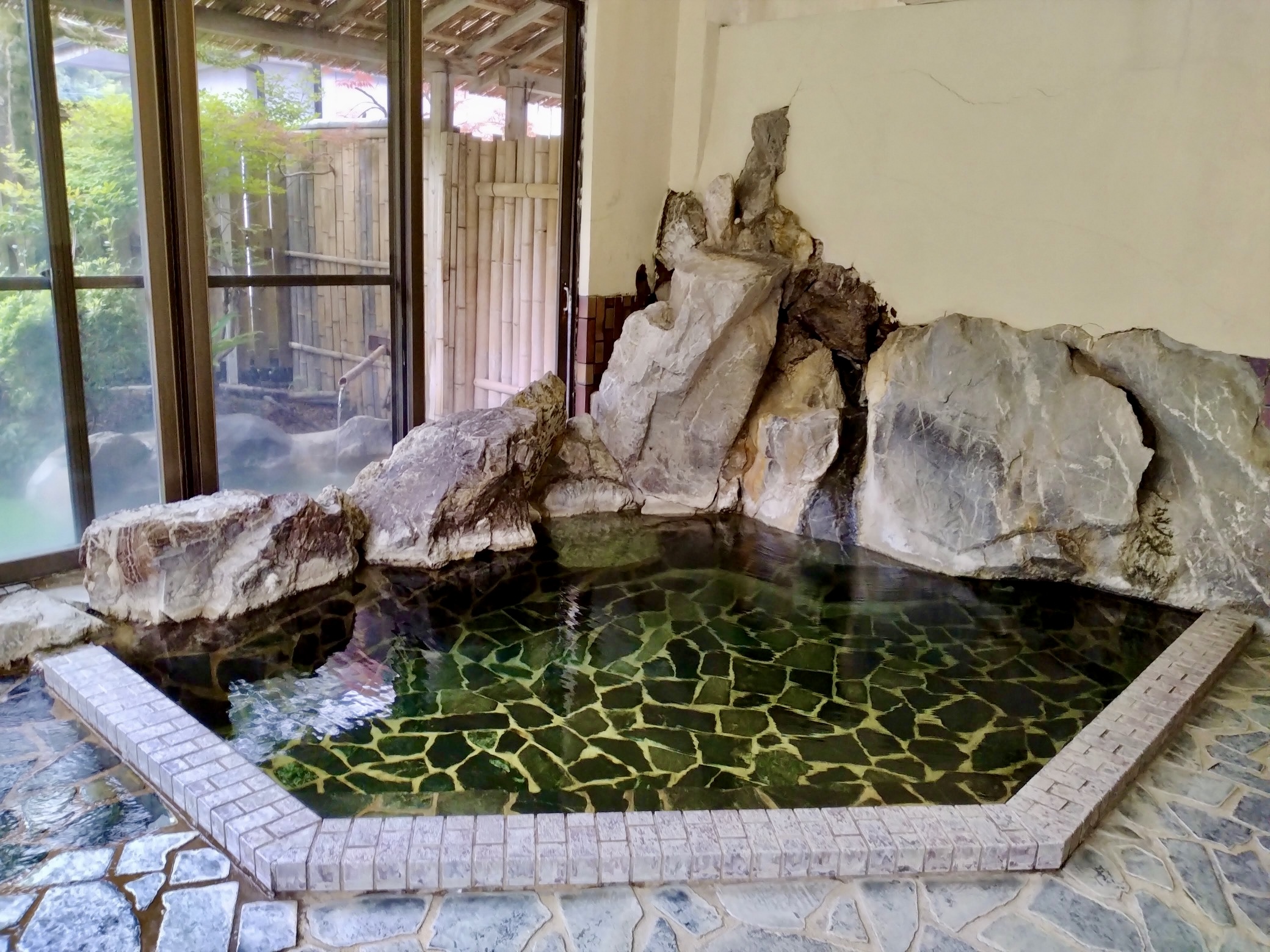 鹿児島の地産地消を推進する温泉旅館…