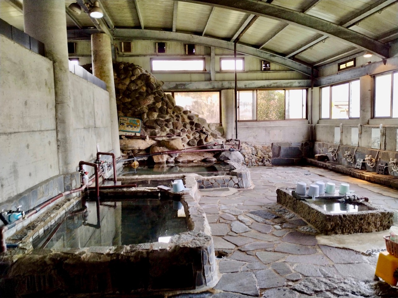 鹿児島のガウディが手がけた珍建築温泉…