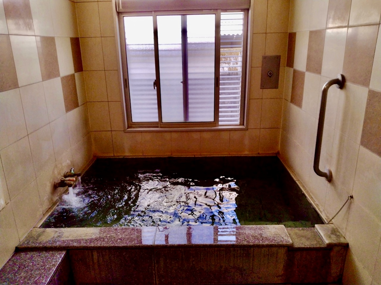 お手頃価格で人気のきれいな家族風呂…