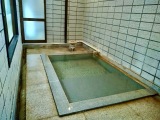 元共同浴場の風情を感じる貸切風呂…